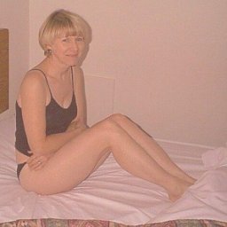 connect and play virtual 3D sex with bisexual pleasant girl Linda1960, Mrs paley, 