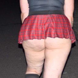 free cybersex experience with heterosexual passionate shemale Sklavee, speakGerman, fuck me outdoor i am a slut i wait in summer or winter