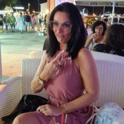 Free virtual sex games fan Janinewfbm in AChat 3D Adult World