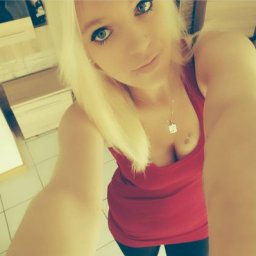 see bisexual sodomist girl XxxBrinaxxx, Germany, No answer = busy or afk,  while playing porn game online