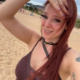 see heterosexual amatory girl Anneschnuggi, Germany,  while playing porn game online