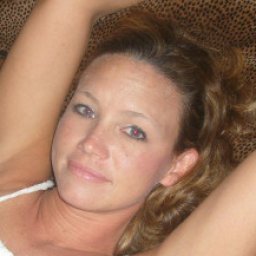 3Dsex game playing AChat community member bisexual lush girl Petitemanon, 