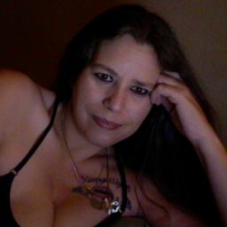 Check out heterosexual sensual girl Vampyr, US, Mf, hoping to meet some nice people and make some friends. if you want to oparticipate in sexgame MMORPG