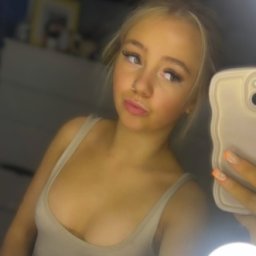 3Dsex game playing AChat community member bisexual erotic girl TaylorTwose, Send me me on here for my insta , hey, im 18 and like older guys and id like a group session