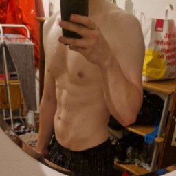 virtual sex game playing w. single girls like heterosexual voluptuous boy Alexxx6, Austria, No answer = afk, 