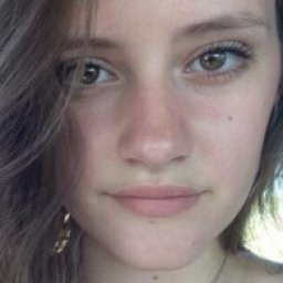 see bisexual voluptuous girl Vgnia, Spain, alomera es mi hermana pequeña while playing porn game online